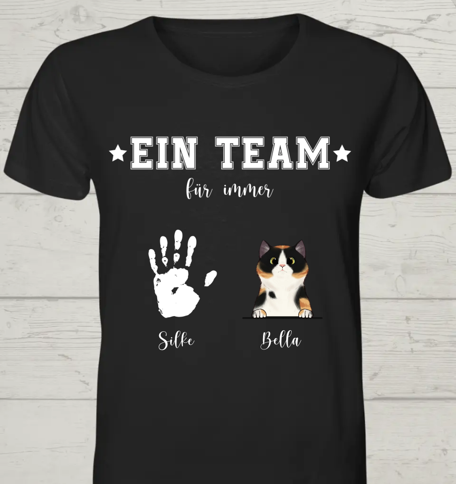 Ein Team für immer - Personalisierbares Unisex Bio T-Shirt